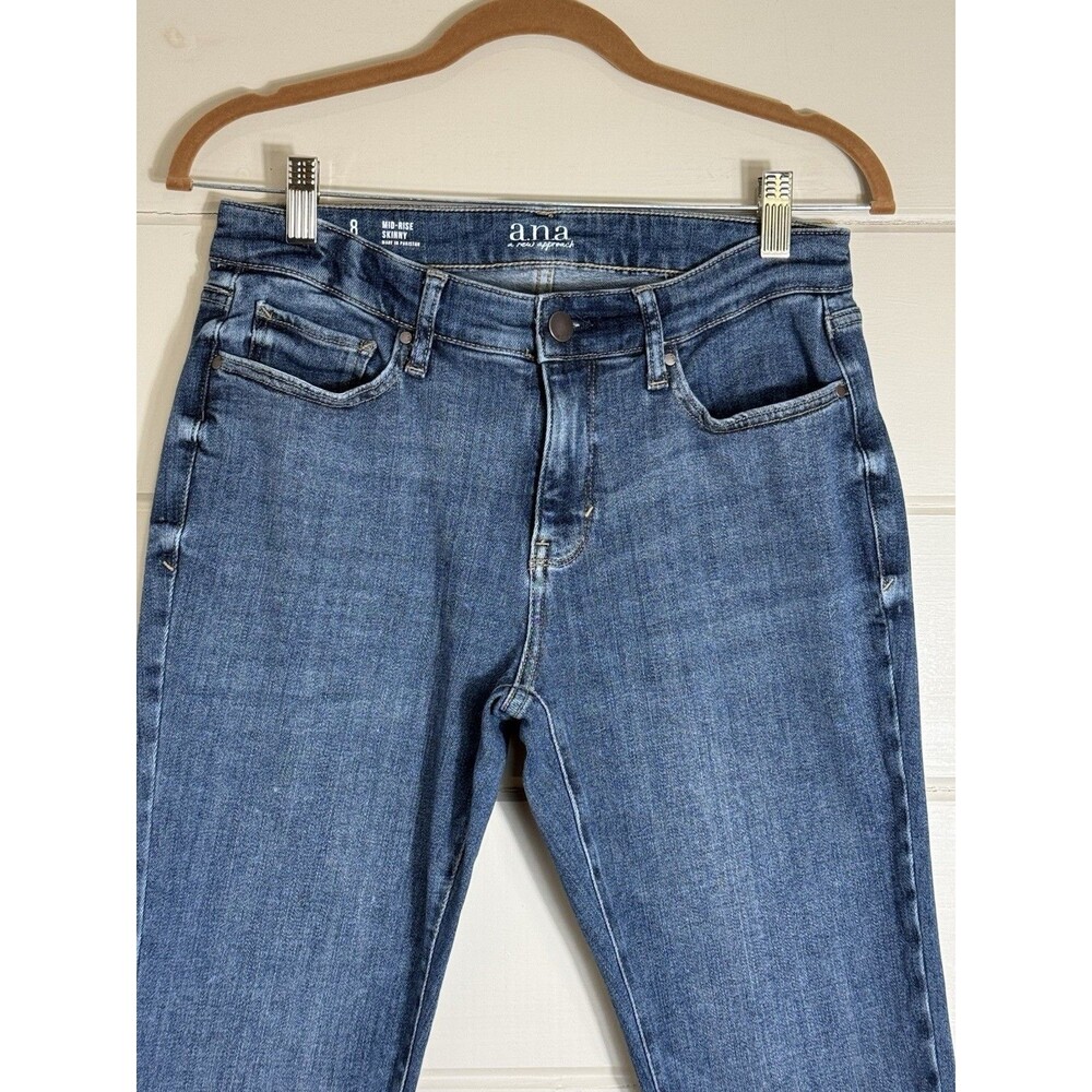 A.N.A Women's Size 8 Mid Rise Skinny Jeans Medium Wash Blue Denim Minimalist